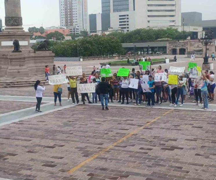 Marchan transexuales por desaparición de Aranza