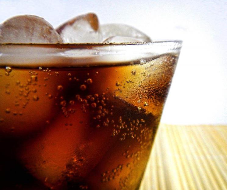 Estos son los refrescos más dañinos para la salud, según Profeco