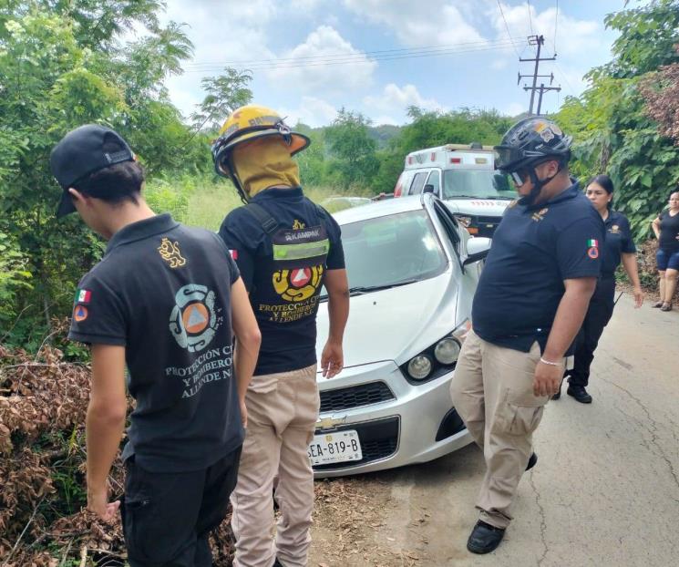 Escape milagroso; familia evita caer a un barranco de 10 metros