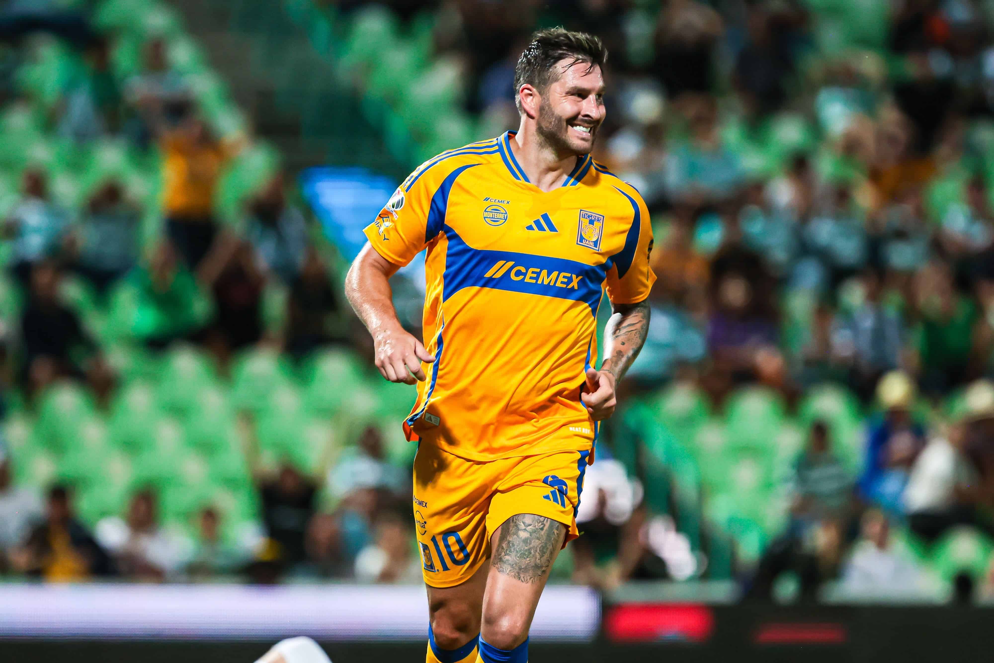 André Pierre Gignac hace el 1-0.
