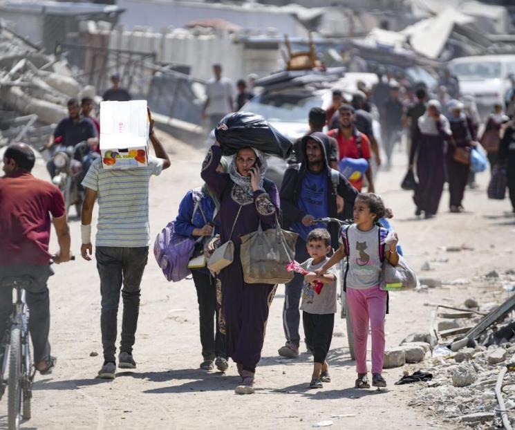 Israel ordena evacuar parte de la zona humanitaria de Gaza