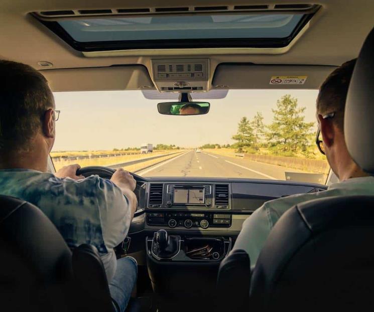 Esta es la multa por llevar pasajeros de más en tu auto