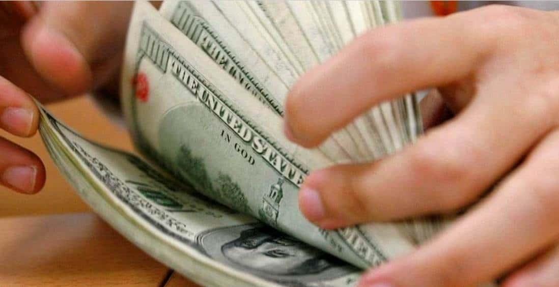Peso pierde terreno ante el billete verde
