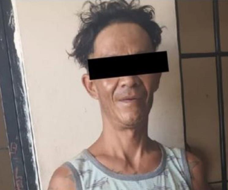 Detienen a hombre por arrojar escombro en Salinas Victoria Detienen a hombre por arrojar escombro en Salinas Victoria