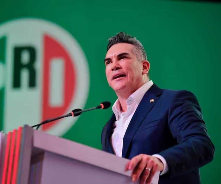 Piden exgobernadores del PRI al INE desconocer asamblea de Alito