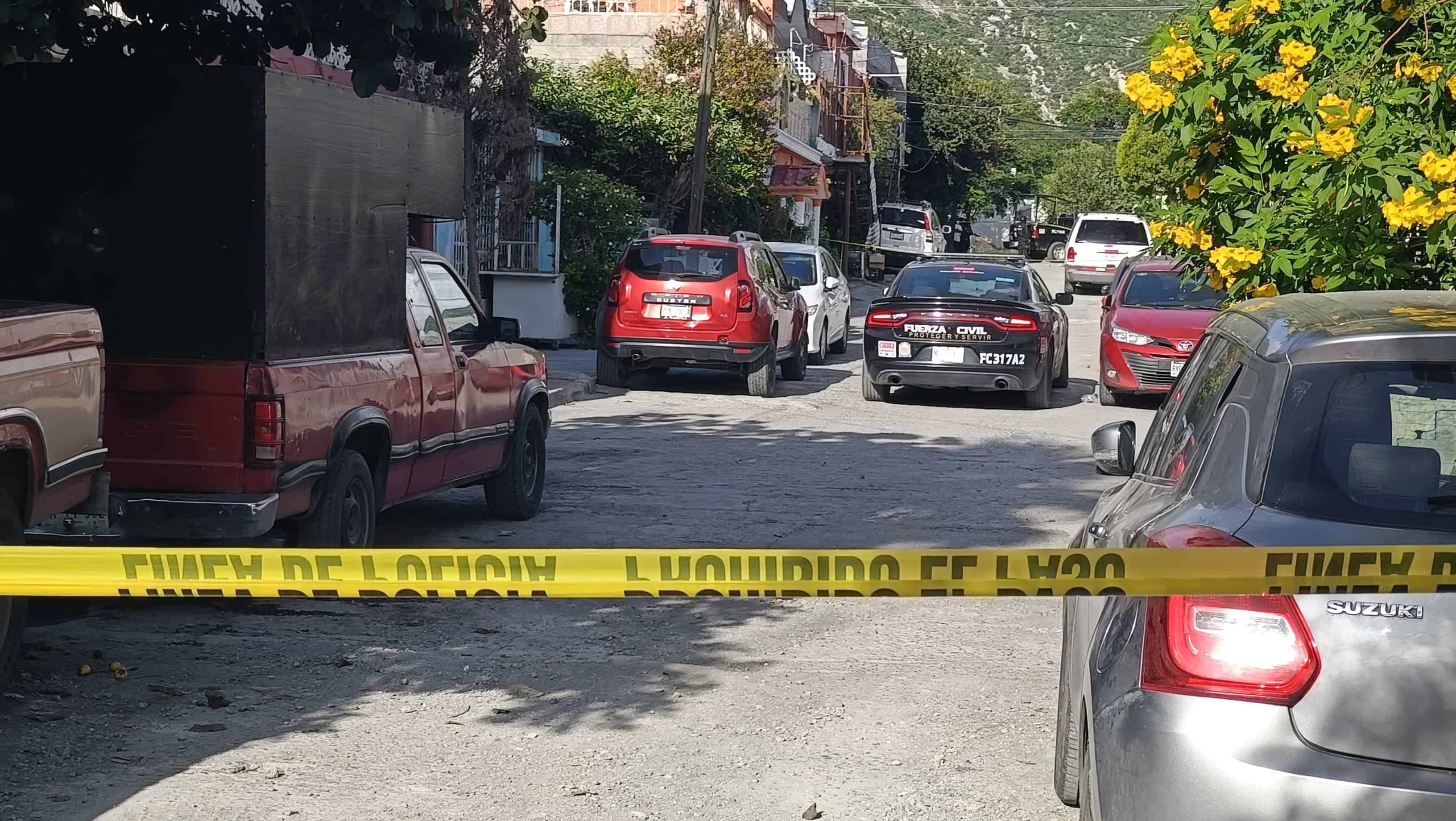 Tras un ataque a balazos un joven fue acribillado a balazos, mientras que dos más resultaron heridos, al norte de la ciudad.