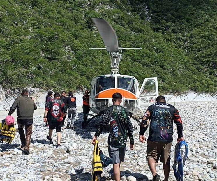 Rescatan a 16 personas en río de Montemorelos
