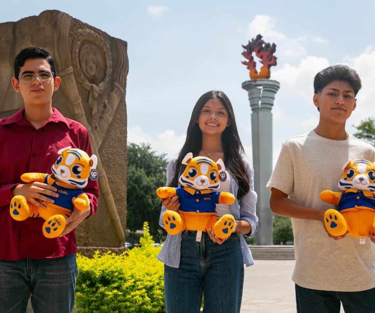 Ingresan con altos honores a preparatorias de la UANL