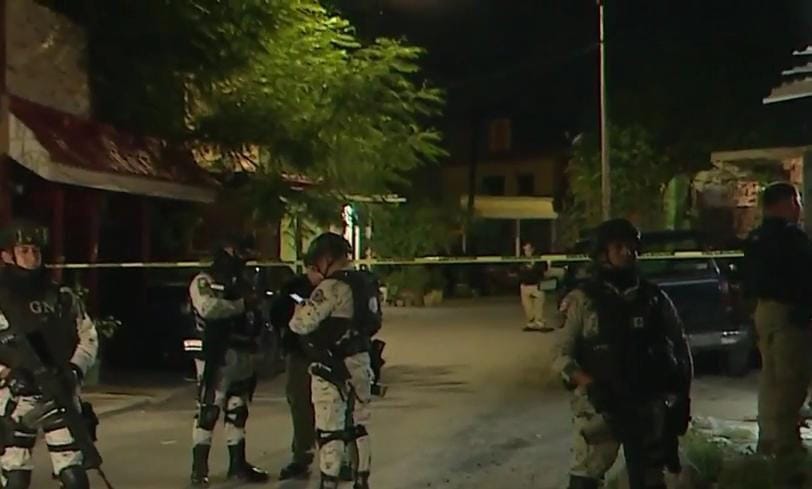 Tres hombres fueron ejecutados en un domicilio donde había una reunión, la noche del martes en el municipio de Escobedo, hasta donde entraron hombres armados.