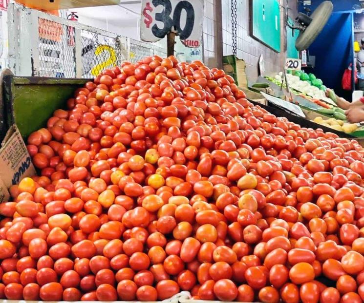 Sufren regios por aumento en precio de la canasta básica Sufren regios por aumento en precio de la canasta básica