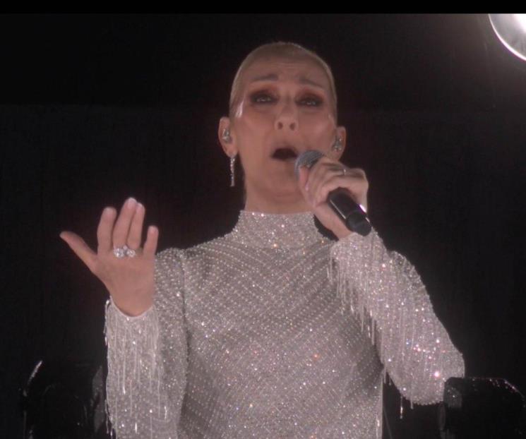 Céline Dion se presenta en la inauguración de París 2024