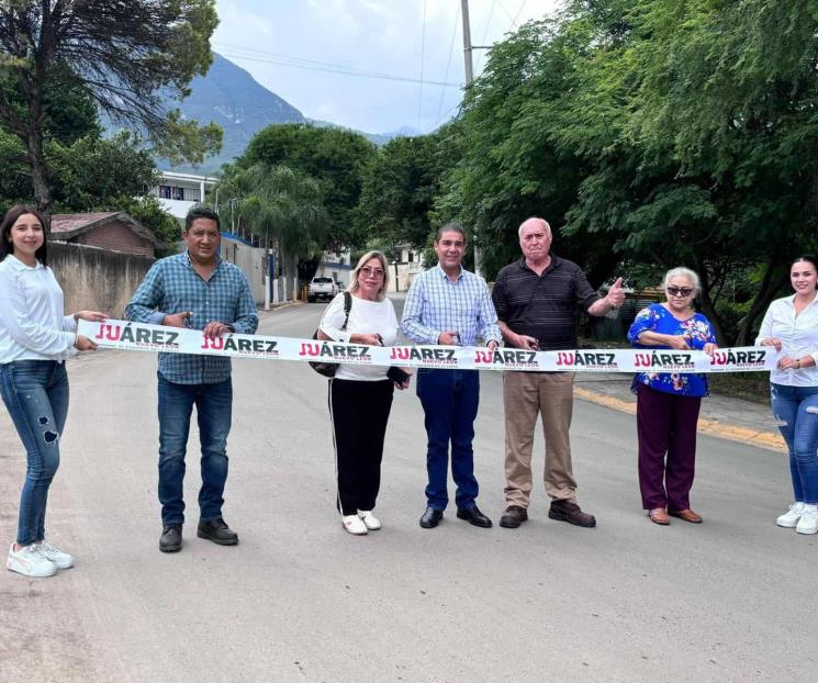 Sigue Paco Treviño entregando obras de pavimentación