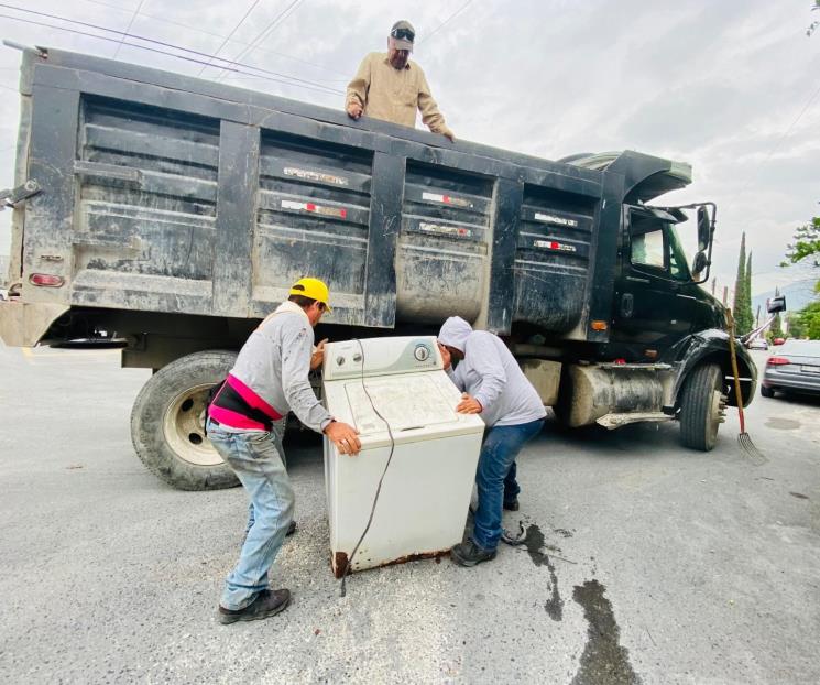 Recolectan en Santa Catarina 114 toneladas de cacharros y basura