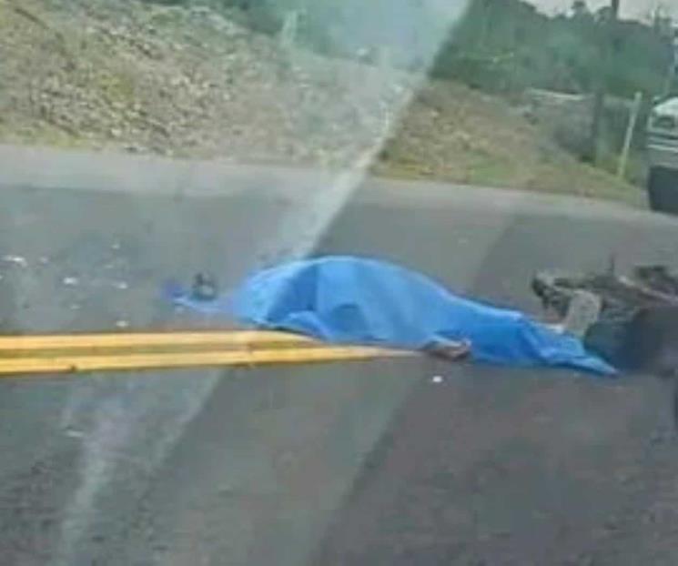 Atropella y mata  trailer a  motociclista