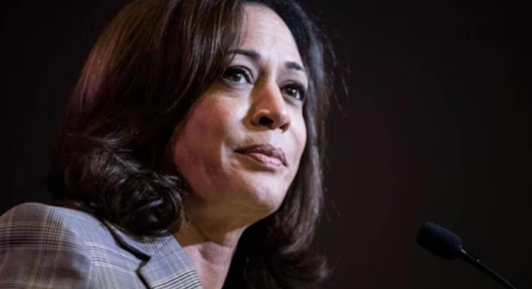 Kamala Harris comparte foto firmando formularios de candidatura