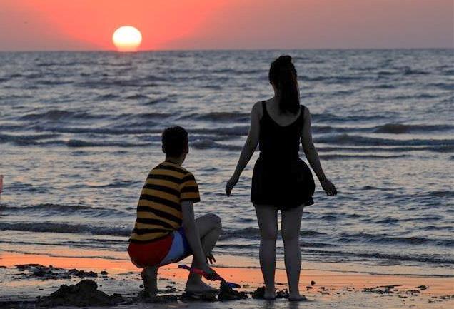 Las personas que viven cerca del mar son más felices, según expertos Las personas que viven cerca del mar son más felices, según expertos