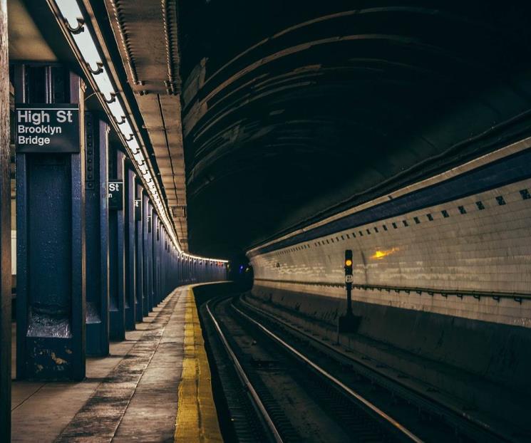Asisten a turistas mexicanas empujadas a vías del Metro de NY Asisten a turistas mexicanas empujadas a vías del Metro de NY