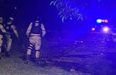 Luego de ser ingresado a un hospital tras ser baleado en la cabeza el lunesen la Colonia 10 de Mayo, un joven falleció ayer, en el municipio de Benito Juárez.