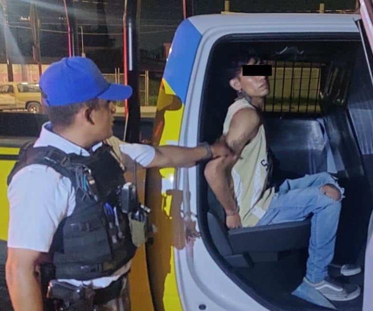 Detienen a hombre con moto robada Detienen a hombre con moto robada