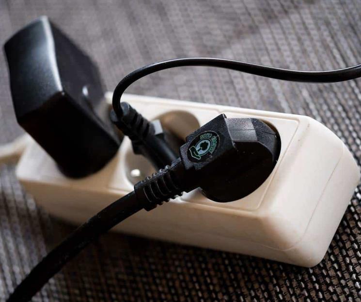 Electricidad, con baja inversión pública Electricidad, con baja inversión pública