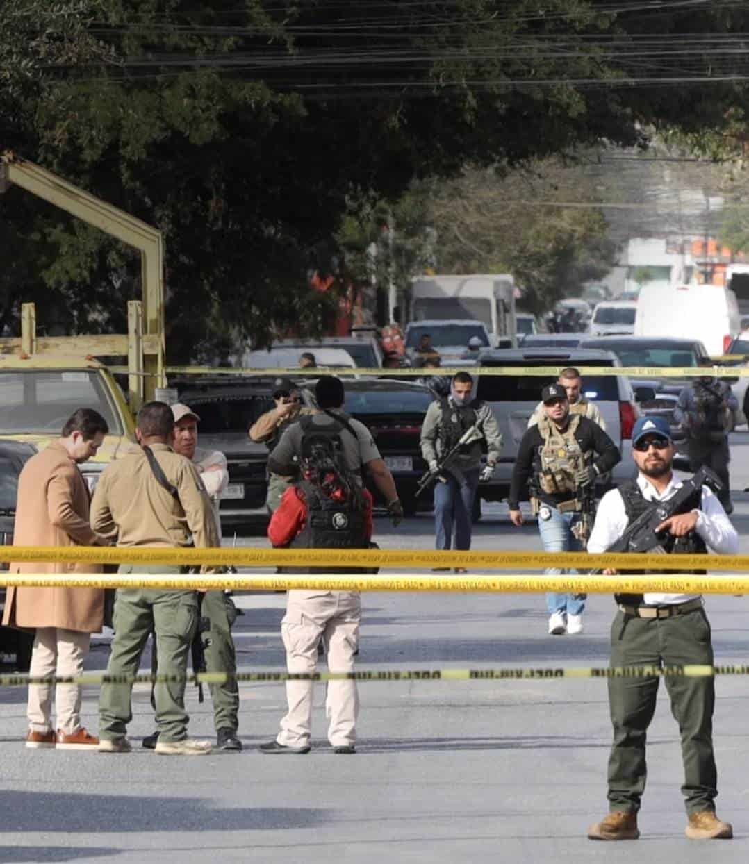 En un impresionante despliegue policiaco, elementos de la Fiscalía Especializada en Antisecuestros, realizó una serie de cateos en la zona de la Colonia Niño Artillero, en esta ciudad.