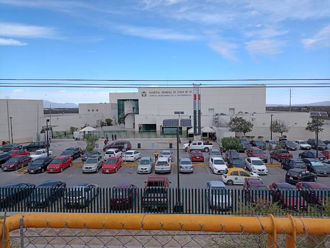 El propietario de un lote de automóviles usados, murió en la clínica 67 del Imss, al no sobrevivir a un ataque a balazos que sufrió el pasado martes, en calle de la Colonia Villas de San Antonio en Guadalupe.