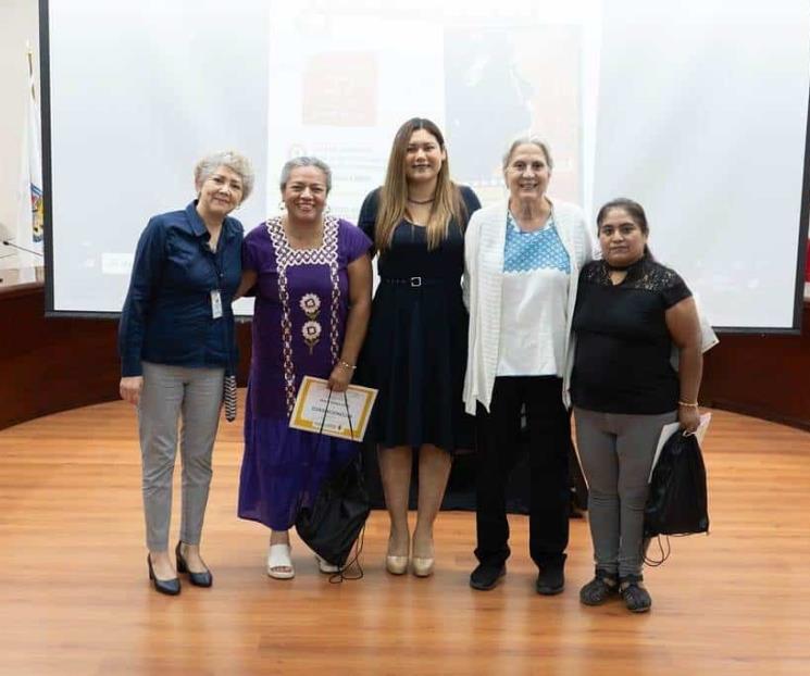 Presenta el IEE libro sobre el sistema electoral en Nuevo León