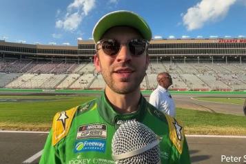 Remonta Su&aacute;rez y llega segundo en Atlanta