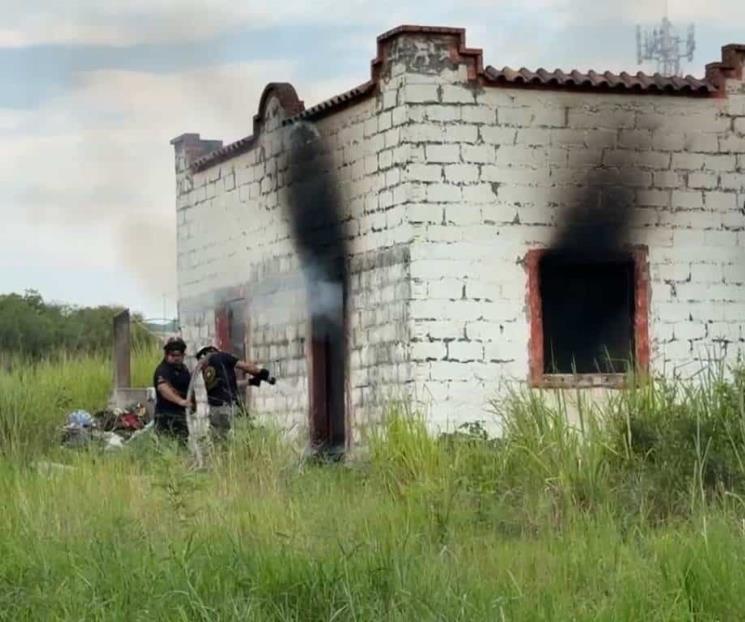 Incendia casa abandonada Incendia casa abandonada