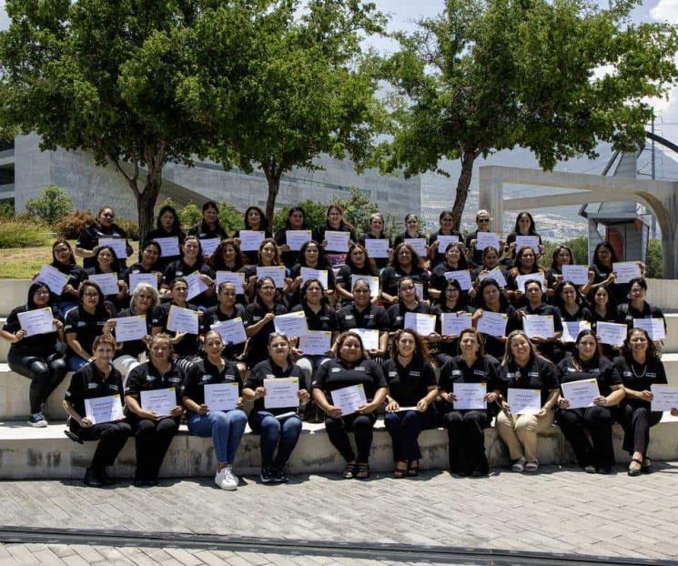 Rompen barreras y reciben constancias mujeres emprendedoras de Kimak Rompen barreras y reciben constancias mujeres emprendedoras de Kimak