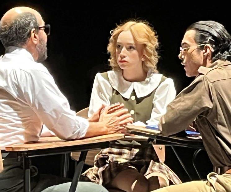 Muestra “La Ola” el poder de la manipulación Muestra “La Ola” el poder de la manipulación