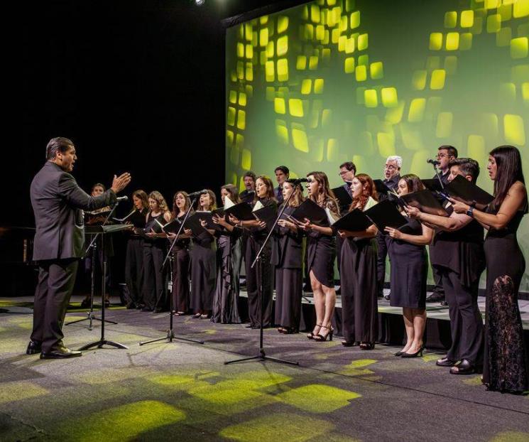 El Coro UDEM brilla en el marco del aniversario El Coro UDEM brilla en el marco del aniversario