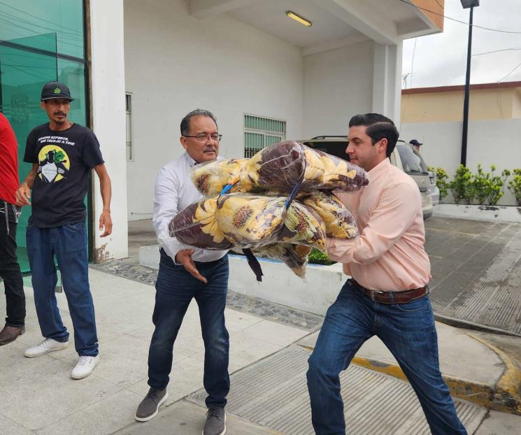Apoya Escobedo a damnificados de Salinas Victoria Apoya Escobedo a damnificados de Salinas Victoria