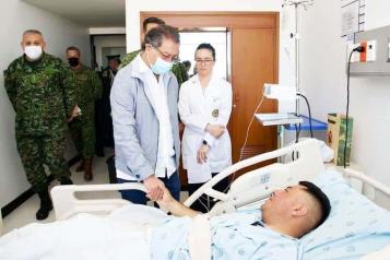 Interrumpe Gustavo Petro negociaciones con el ELN
