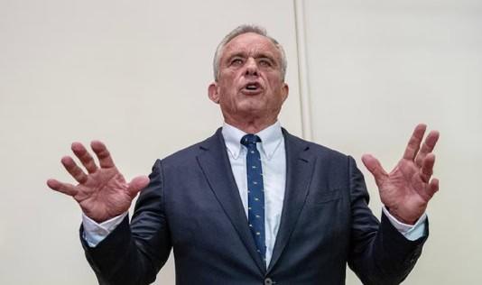 Investigan a Robert F. Kennedy Jr. por recolectar ballenas muertas Investigan a Robert F. Kennedy Jr. por recolectar ballenas muertas