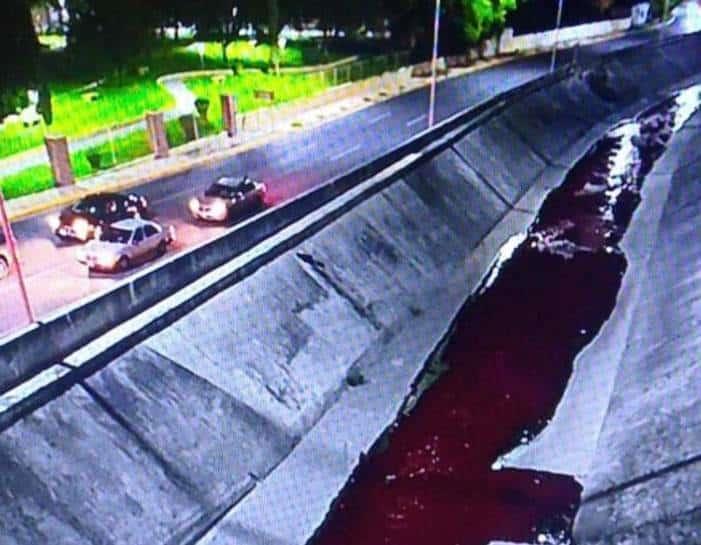 Preparan sanción por descarga de líquido rojo en Arroyo Topo Chico Preparan sanción por descarga de líquido rojo en Arroyo Topo Chico