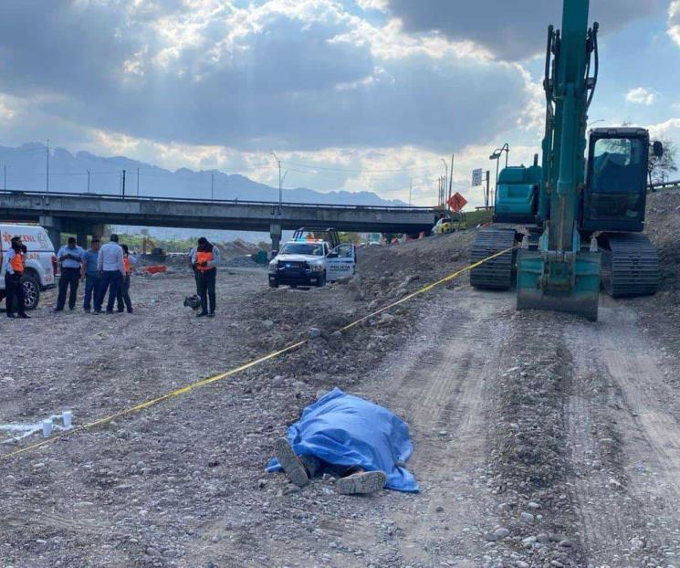 Cae de máquina y muere en Monterrey Cae de máquina y muere en Monterrey