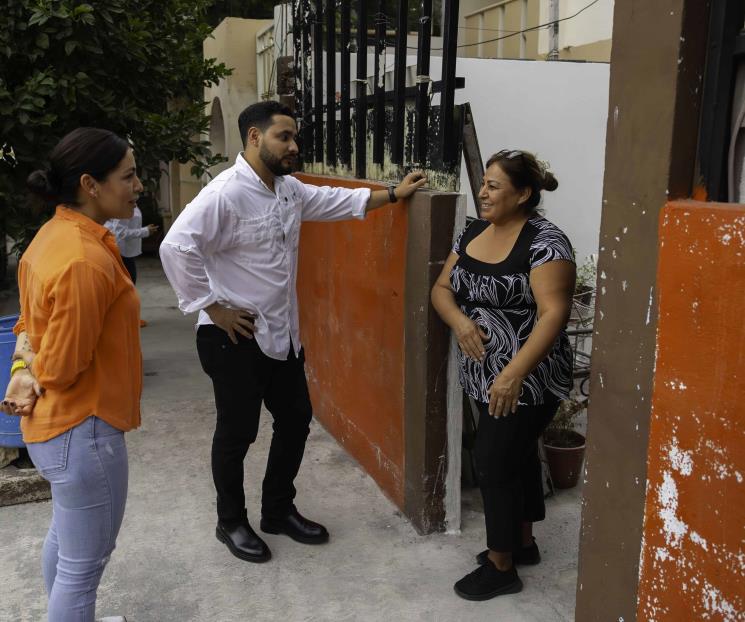 Recorren regidores de MC colonias de San Nicolás