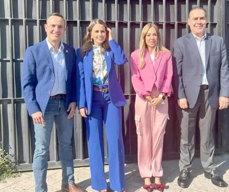 Se reúnen priistas, panistas y perredistas con Adrián