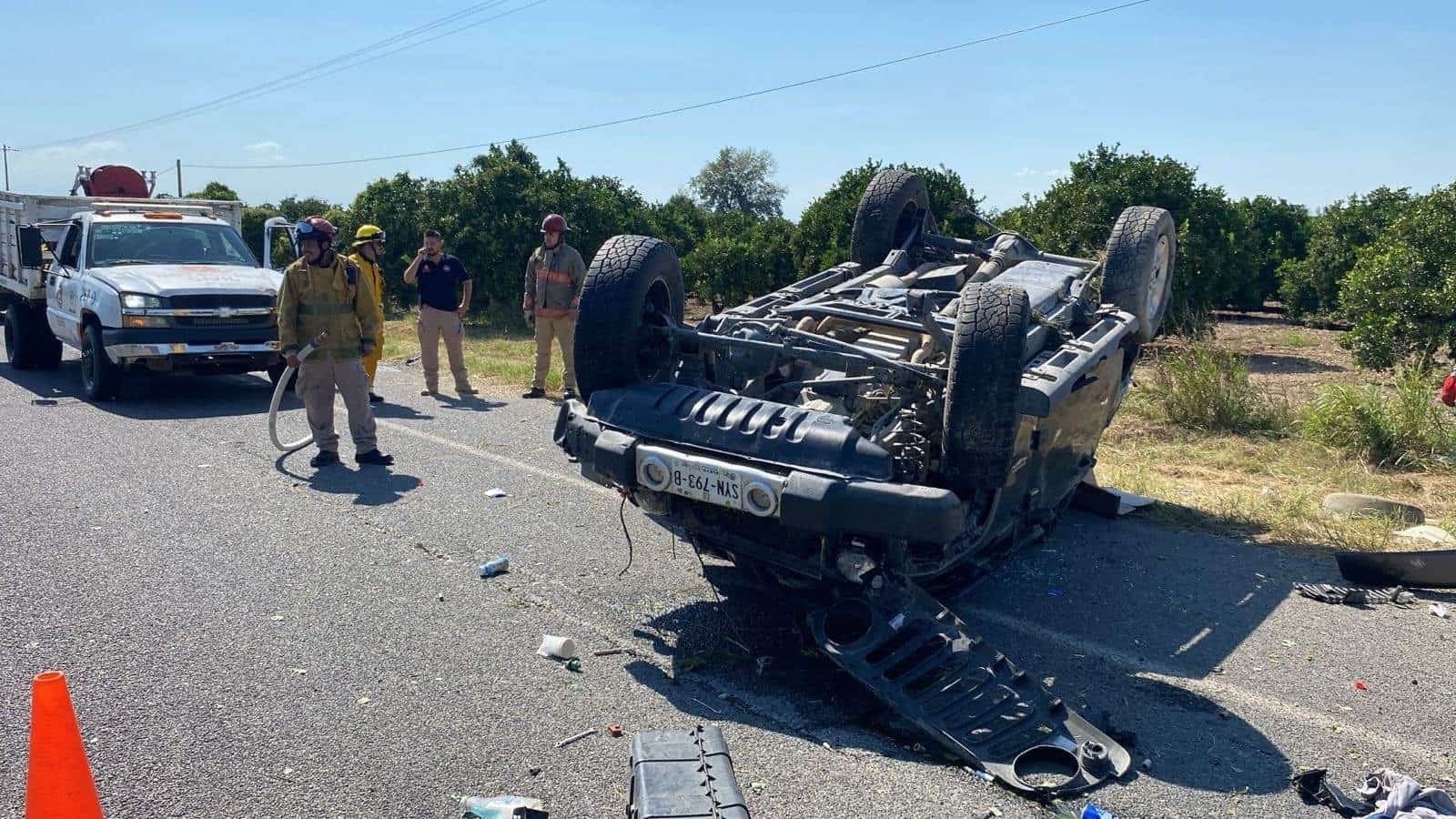 Cinco integrantes de una familia, resultaron lesionados al volcar la camioneta en que viajaban en un tramo carretera del municipio de General Terán.
