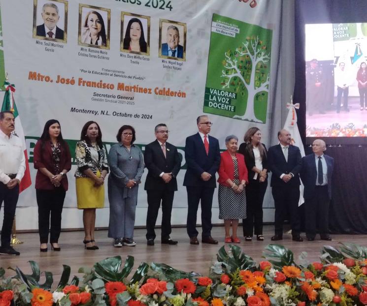 Incorpora Sección 21 a 4 maestros a la Galería del Educador Neolonés