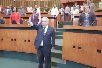 Asume Gustavo Alarc&oacute;n alcald&iacute;a de Chilpancingo