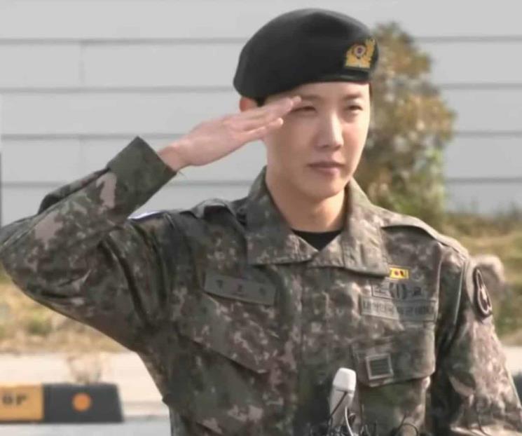 J-Hope de BTS termina su servicio militar en Corea del Sur J-Hope de BTS termina su servicio militar en Corea del Sur