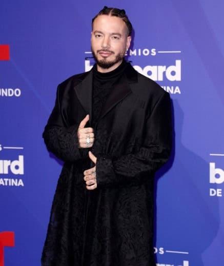Lanza emotivo llamado J. Balvin en los Premios Billboard 2024 Lanza emotivo llamado J. Balvin en los Premios Billboard 2024