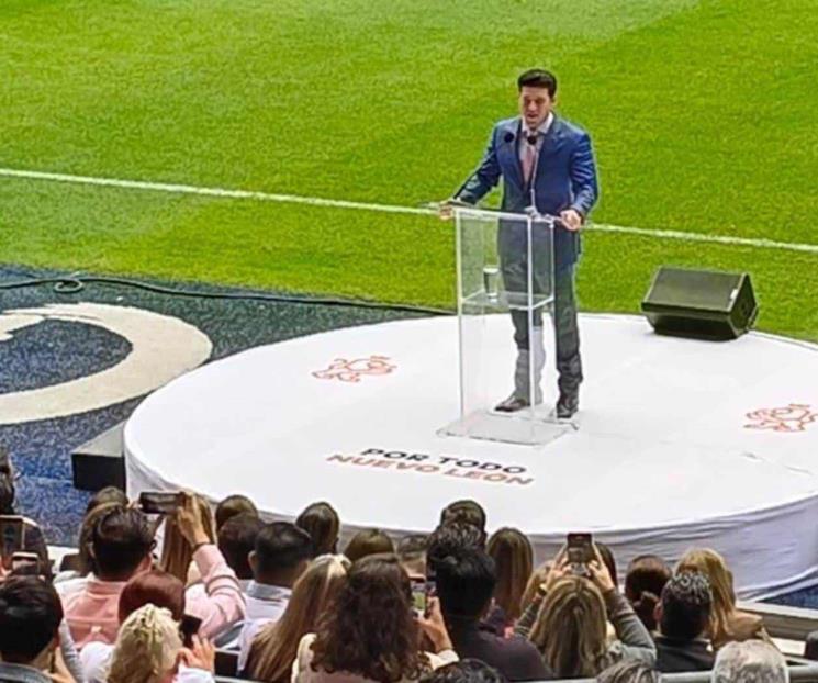 Rinde Samuel García tercer informe regional en el Estadio BBVA