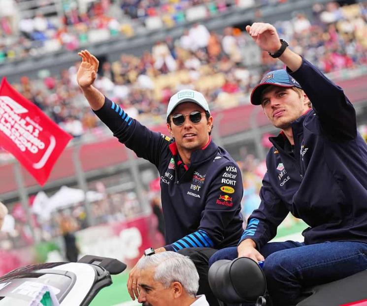 Se va Checo Pérez triste por resultado en GP de México Se va Checo Pérez triste por resultado en GP de México