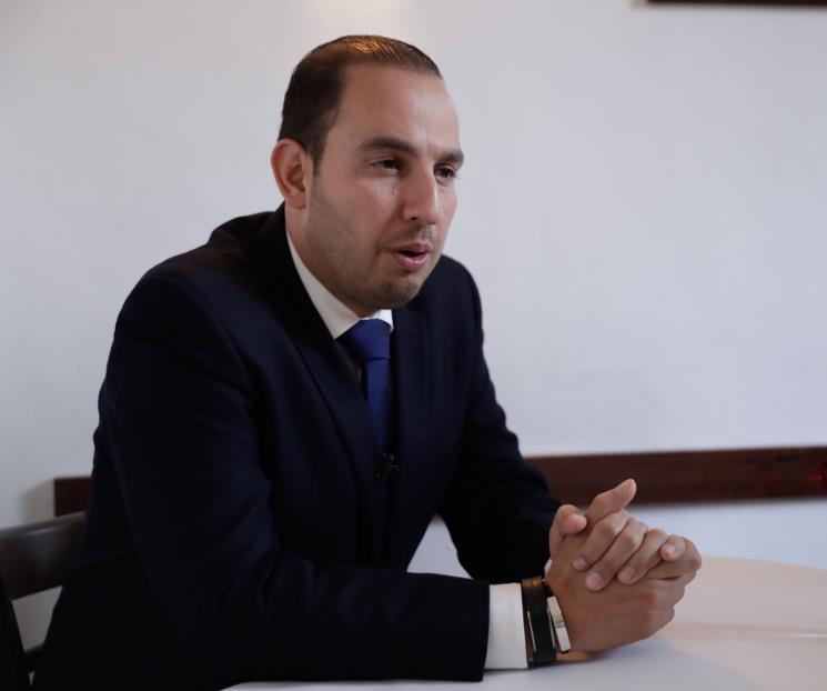 Marko Cortés pide licencia al Senado; está en España Marko Cortés pide licencia al Senado; está en España