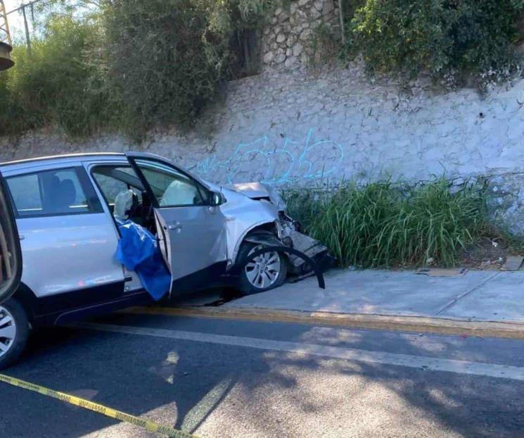 Muere conductor tras choque por alcance