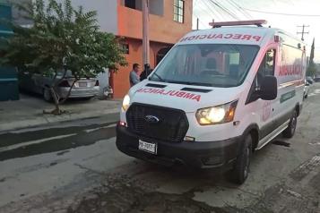 Cae pasajero de cami&oacute;n en movimiento