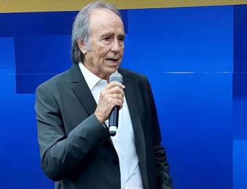 Regresa Joan Manuel Serrat a los escenarios
